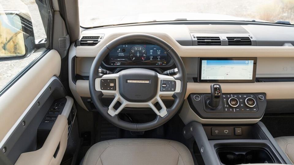 کابین لندرور دیفندر